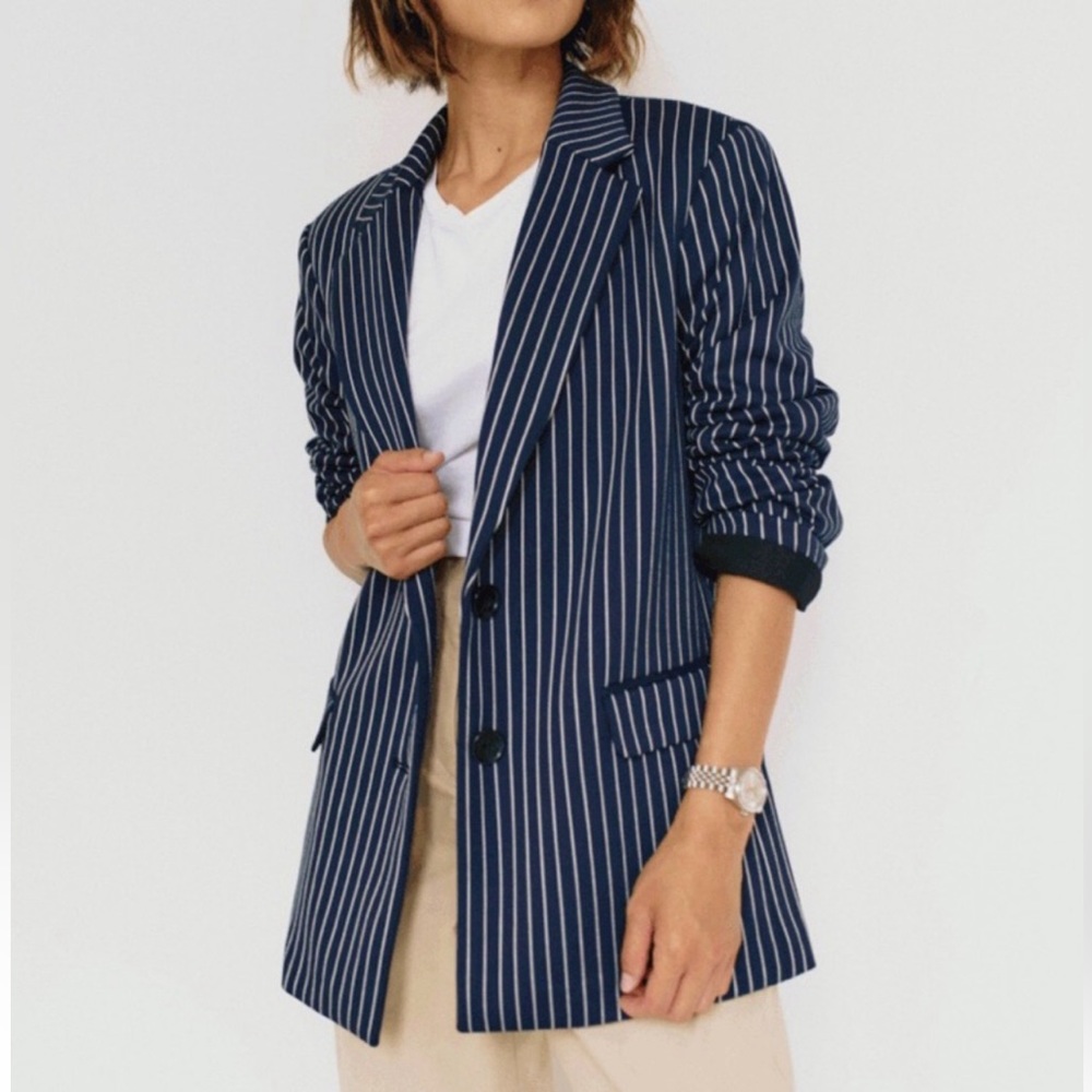 LEZE THE LABEL | NWT Navy Blue & White Pinstriped Boyfriend SIERRA Blazer